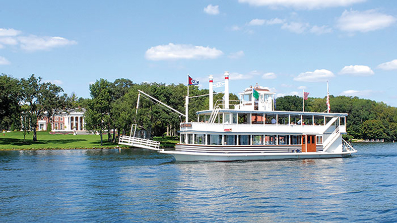 Take an Outdoor Tour on the Water with Lake Geneva Cruise Lines